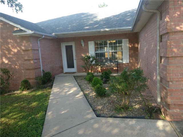 2783 N Boxwood Drive, Fayetteville, AR 72703