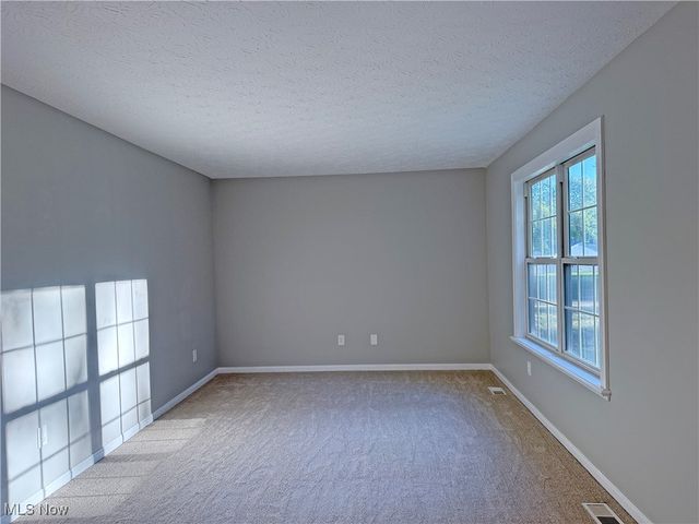 1050 Oak Street, Medina, OH 44256