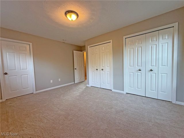 1050 Oak Street, Medina, OH 44256