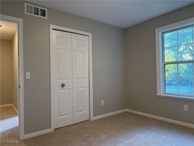 1050 Oak Street, Medina, OH 44256