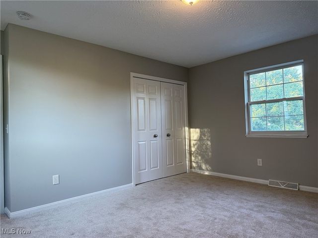 1050 Oak Street, Medina, OH 44256