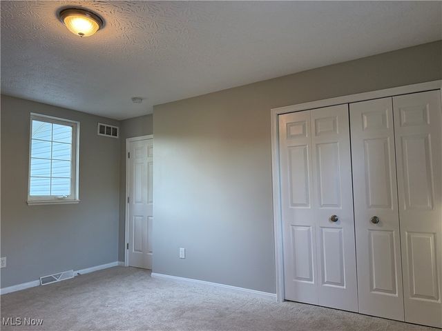 1050 Oak Street, Medina, OH 44256