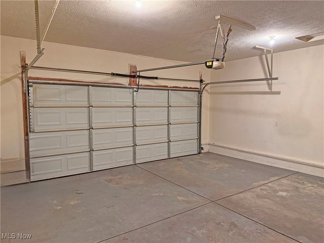 1050 Oak Street, Medina, OH 44256