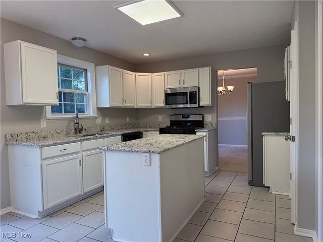 1050 Oak Street, Medina, OH 44256