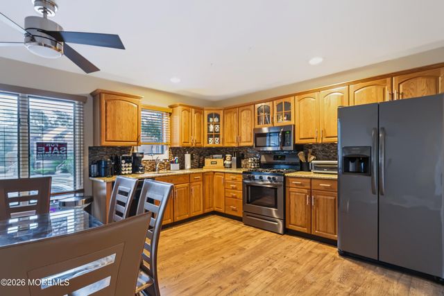 1112 Lighthouse Lane, Toms River, NJ 08753