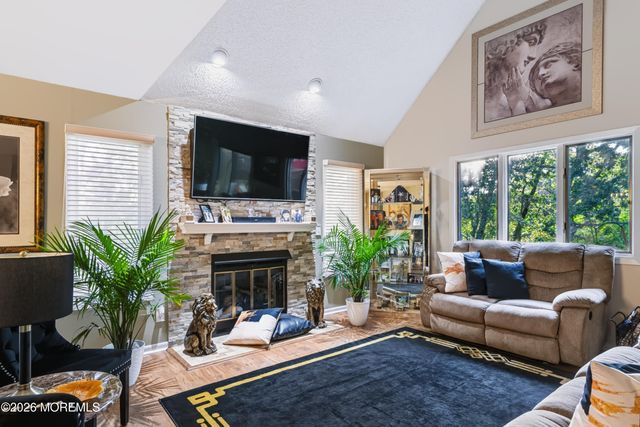 1112 Lighthouse Lane, Toms River, NJ 08753