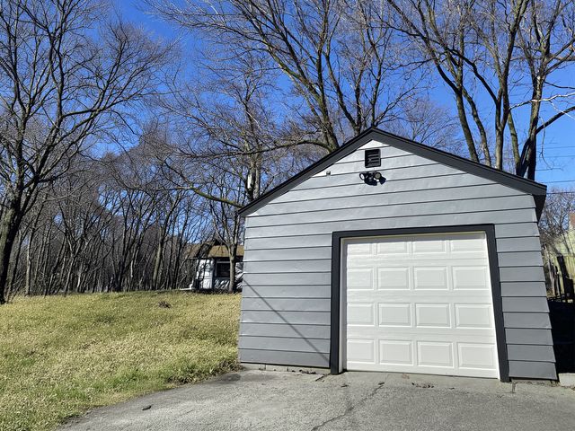 2219 Barton Boulevard, Rockford, IL 61103