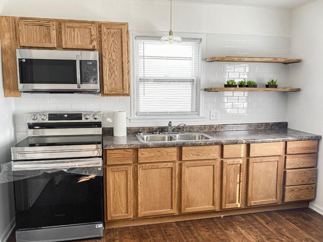 2219 Barton Boulevard, Rockford, IL 61103
