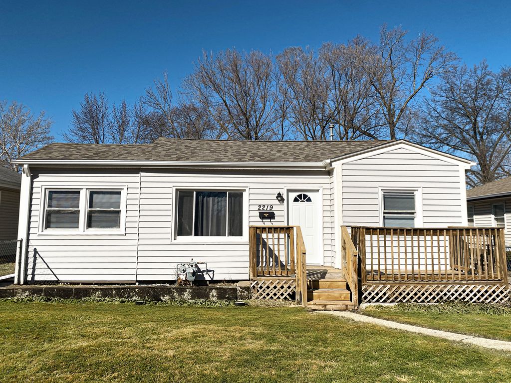 2219 Barton Boulevard, Rockford, IL 61103