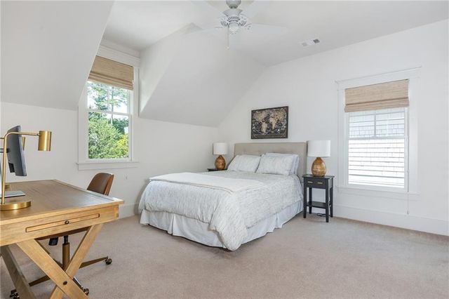 1264 Hayes Drive SE, Smyrna, GA 30080