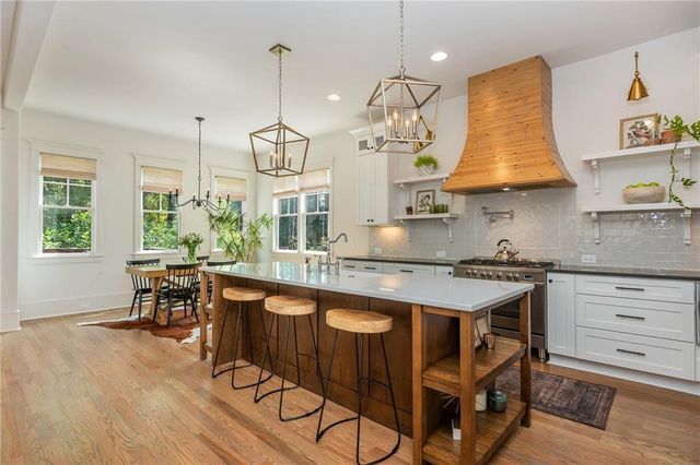 1264 Hayes Drive SE, Smyrna, GA 30080