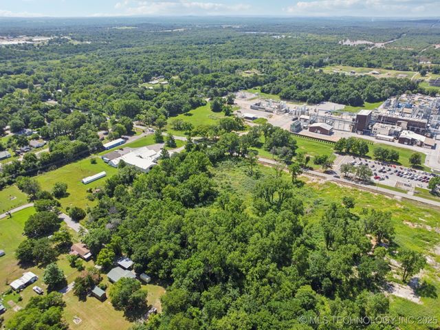 W 20th Street, Okmulgee, OK 74447