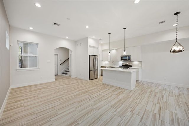 414 N Live Oak Street A, Houston, TX 77003