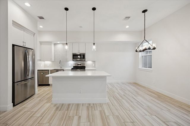 414 N Live Oak Street A, Houston, TX 77003