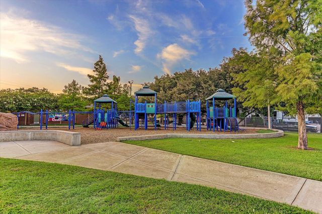 414 N Live Oak Street A, Houston, TX 77003