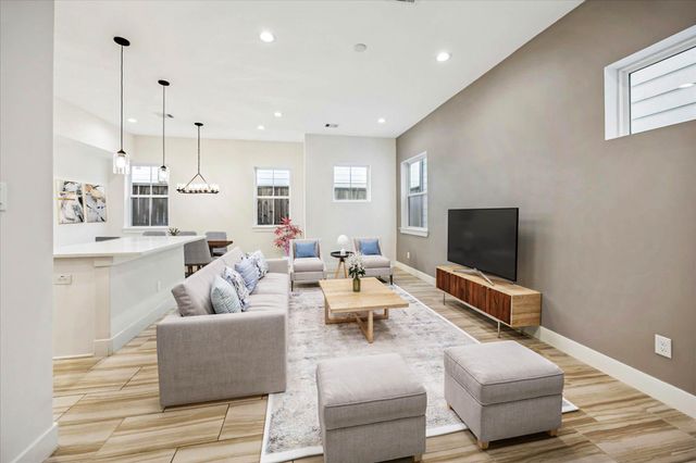 414 N Live Oak Street A, Houston, TX 77003