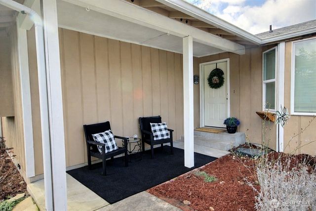 14512 2nd Avenue E, Tacoma, WA 98445