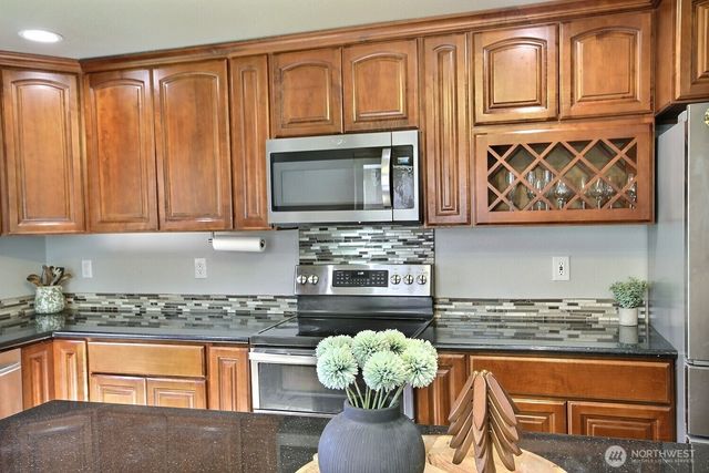 14512 2nd Avenue E, Tacoma, WA 98445