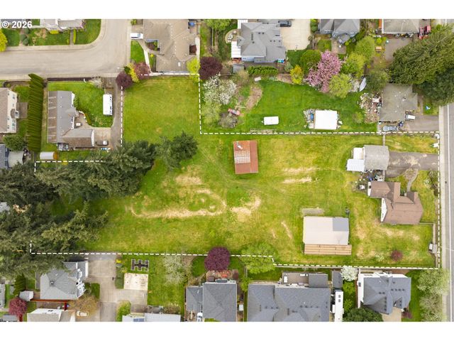 11885 Se SUMMERS Ln, Clackamas, OR 97015