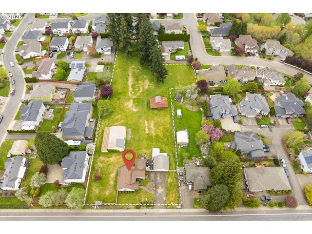 11885 Se SUMMERS Ln, Clackamas, OR 97015