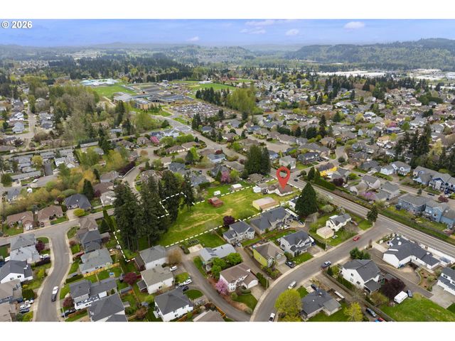 11885 Se SUMMERS Ln, Clackamas, OR 97015