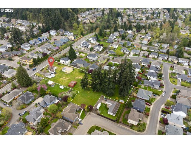 11885 Se SUMMERS Ln, Clackamas, OR 97015