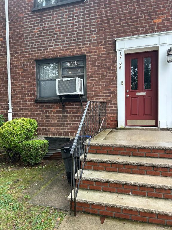 17-06 201st Street 2-103, Bayside, NY 11360 — photo 2