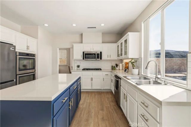 26451 Puffin Place, Canyon Country, CA 91387