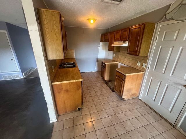 7204 Ridge Road, Fort Worth, TX 76133