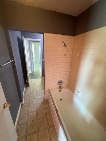7204 Ridge Road, Fort Worth, TX 76133