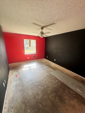 7204 Ridge Road, Fort Worth, TX 76133
