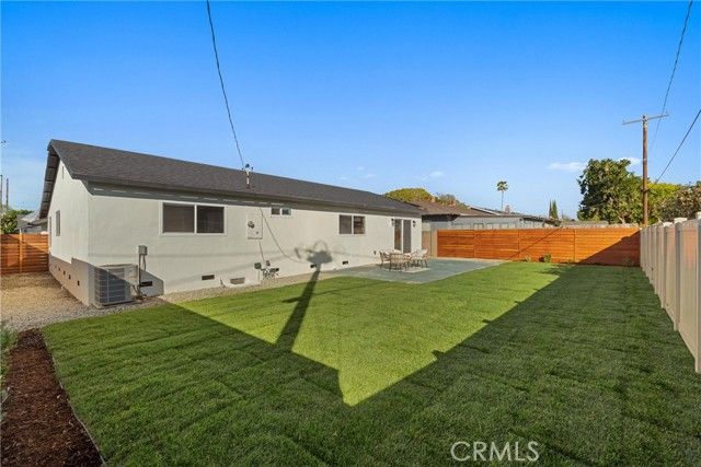 534 E Hoover, Orange, CA 92867