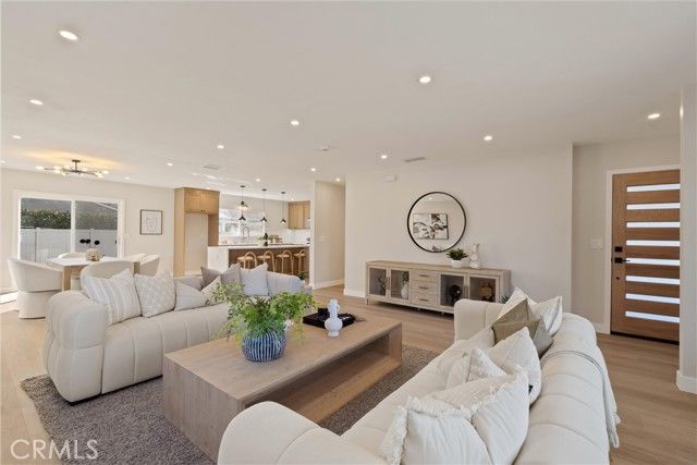 534 E Hoover, Orange, CA 92867