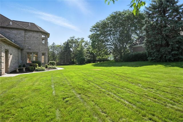 4020 Muirfield Drive, Collier Twp, PA 15142