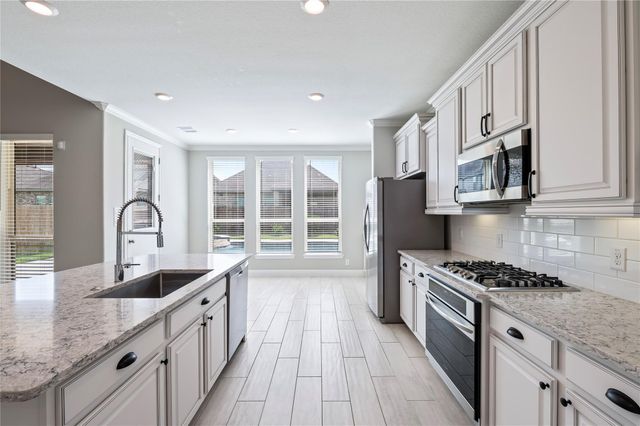 2328 Majestic Fairway Lane, League City, TX 77573