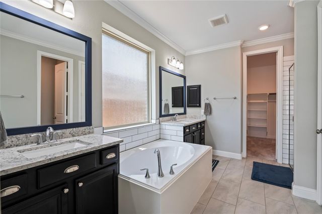 2328 Majestic Fairway Lane, League City, TX 77573