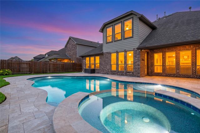 2328 Majestic Fairway Lane, League City, TX 77573