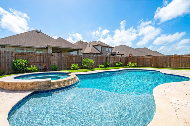 2328 Majestic Fairway Lane, League City, TX 77573