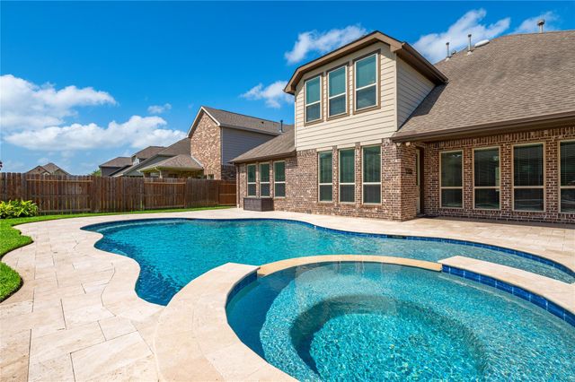 2328 Majestic Fairway Lane, League City, TX 77573