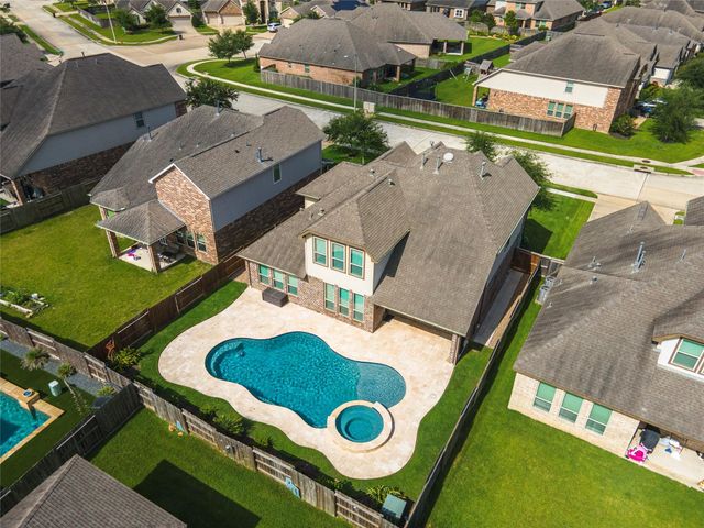 2328 Majestic Fairway Lane, League City, TX 77573