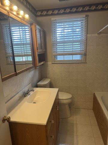 215 Heights Ave, Tullahoma, TN 37388