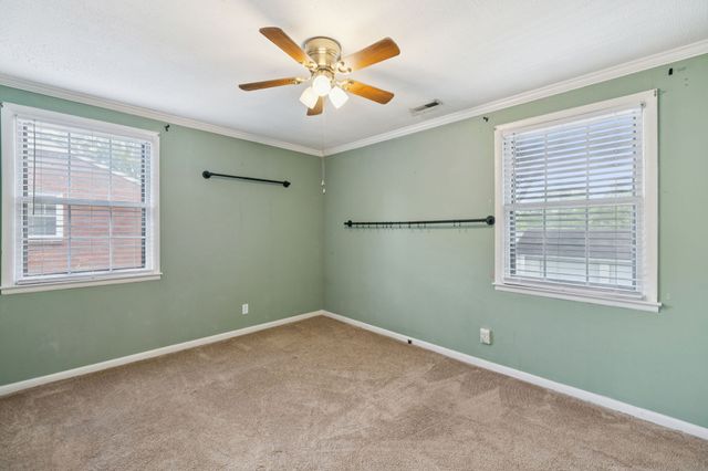 215 Heights Ave, Tullahoma, TN 37388