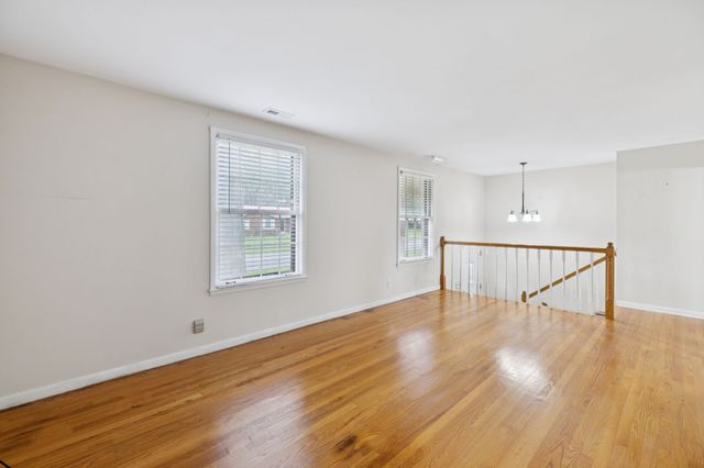 215 Heights Ave, Tullahoma, TN 37388