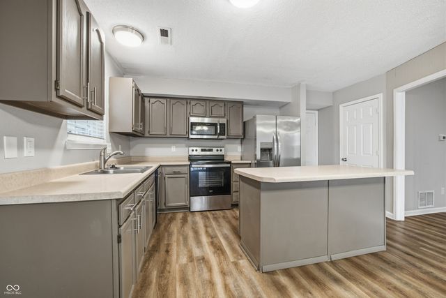 1341 Lake Meadow Drive, Indianapolis, IN 46217