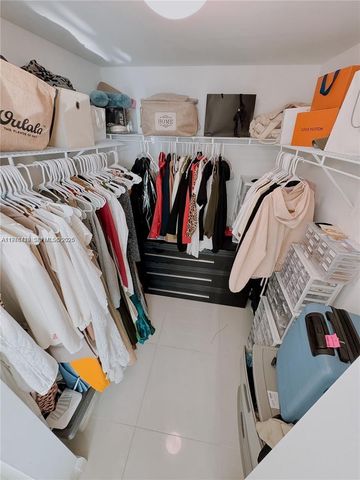 1861 NW S River Dr 1501, Miami, FL 33125