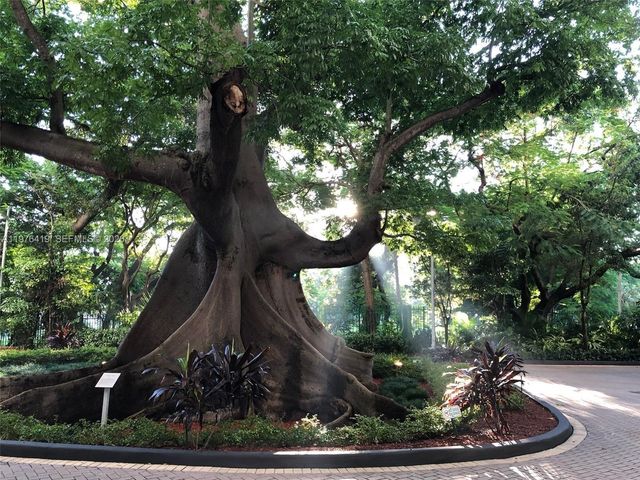 1861 NW S River Dr 1501, Miami, FL 33125