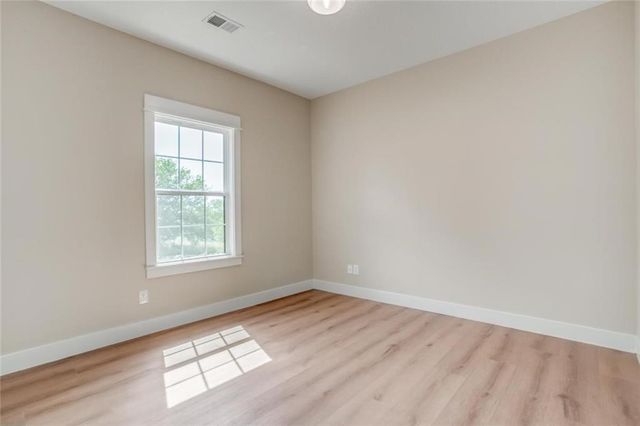 3559 Delaware Road, Pomona, KS 66076