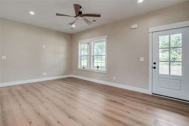 3559 Delaware Road, Pomona, KS 66076