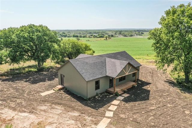 3559 Delaware Road, Pomona, KS 66076