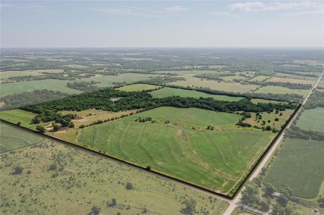 3559 Delaware Road, Pomona, KS 66076